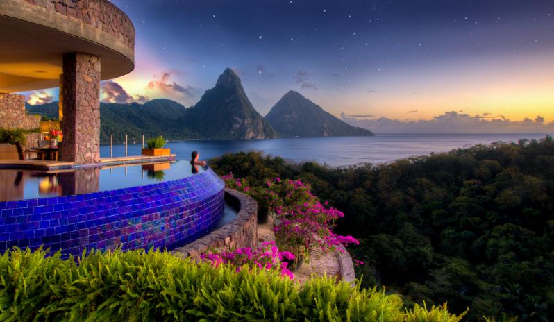 Jade Mountain St Lucia infinity pool and sea